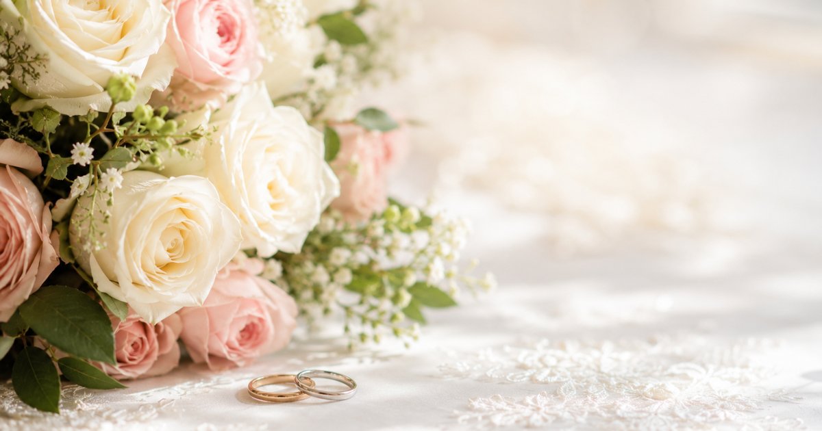 ブーケに寄り添う2つの結婚指輪